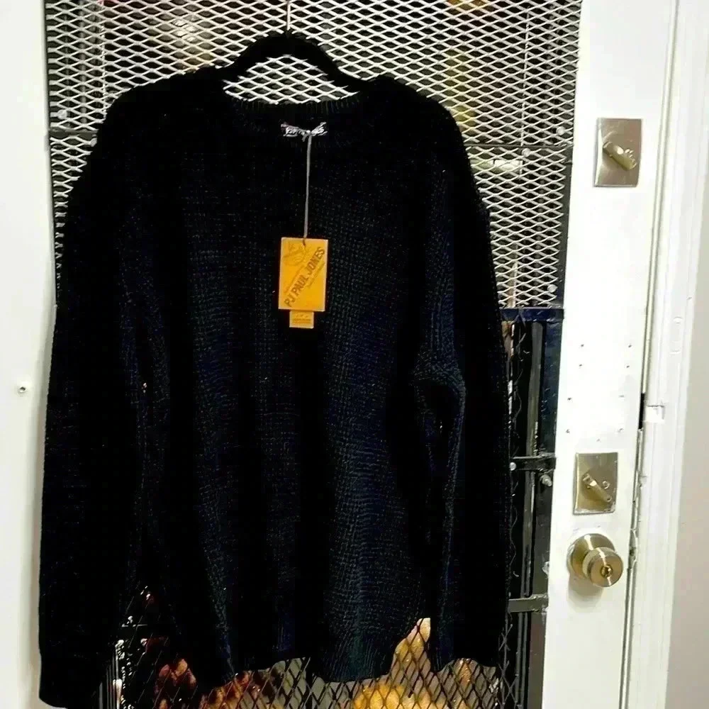 PJ Paul Jones black sweater. Nice . New with tags . Xl